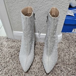 Elditas heel boots